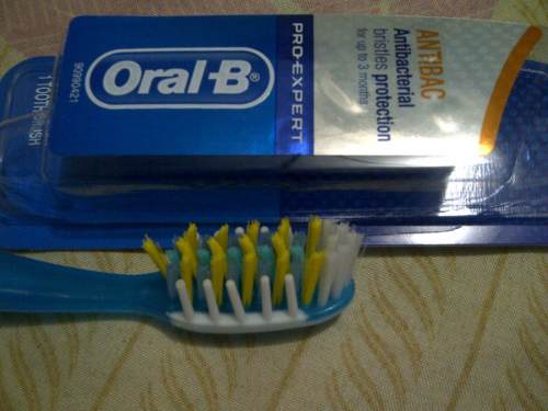 Cepillo Dental Oral B.