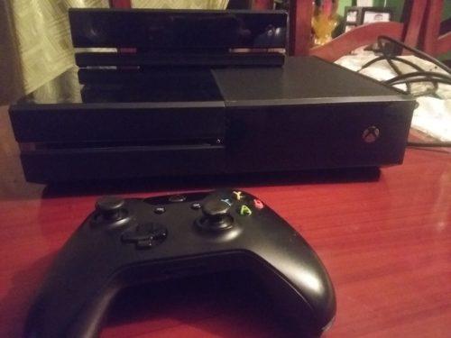 Vendo Xbox One Fat 500gb Con Gear 4 Batman Fifa Y Bioshok