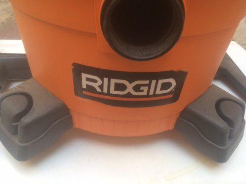 Aspiradora De 6 Galones. Motor 2.5 Hp. Marca Ridgid.