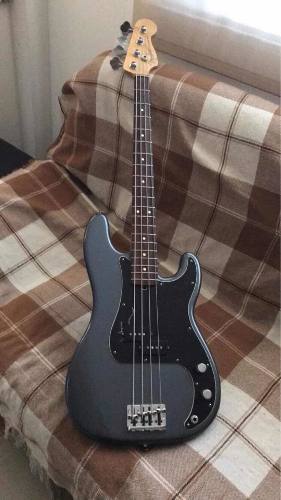 Bajo Fender Precision Bass American Standard 