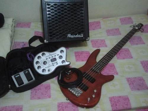 Combo De Bajo Ibanez Con Su Forro, Amplificador Y Pedalera