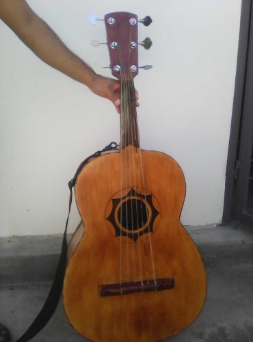 Guitarron