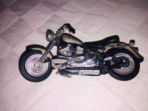 Moto Harley Davidson A Escala 1 /18 Marca Maisto