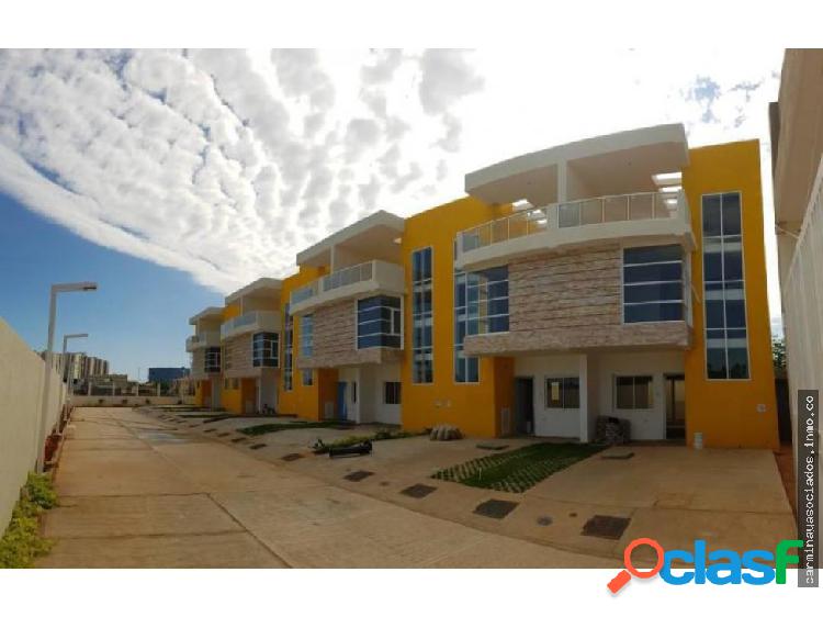 Vendo Townhouse Punta Norte MLS 19-16182 HJGR