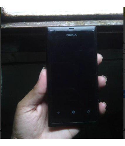 Telefono Nokia Lumia 800