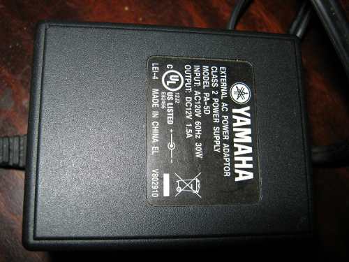 Adaptador Yamaha Pa 5d. 12 Volt 1.5 Amp Cambio