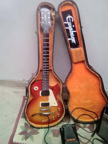 Guitarra Eléctrica EpiPhone Les Paul 100+ Amplificador