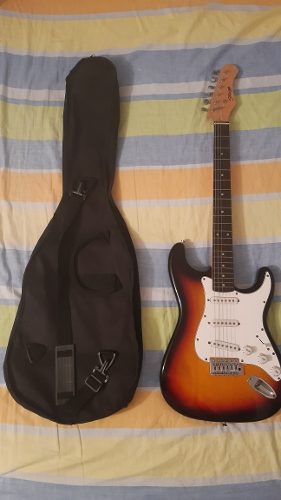 Guitarra Eléctrica Stratocaster Stagg Con Amplificador