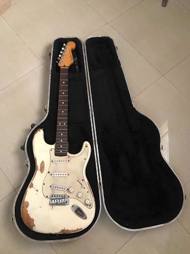Guitarra Fender Stratocaster Mim  C/ Hardcase
