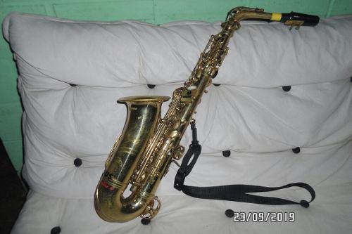 Saxofón Alto Marca Simba