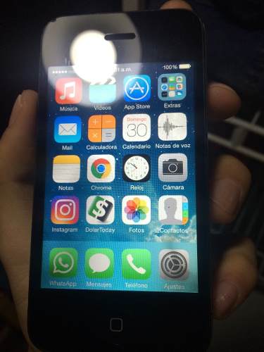 iPhone 4 De 32gb Liberado Icloud C/ Forro/ Caja(pila Danada)