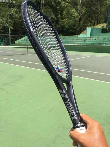 Raqueta De Tennis Yonex Color Gris Plomo Cuerdas Nuevas