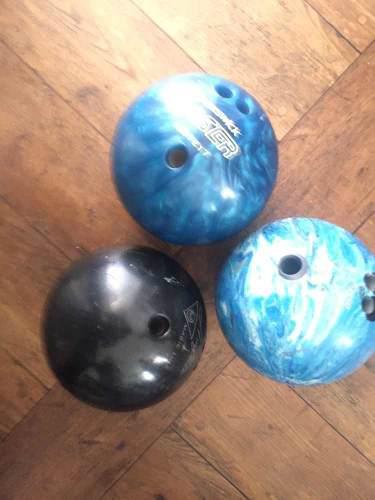 Tres Pelotas De Bowling