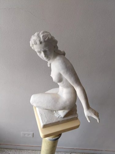 50 Verdes Escultura Figura Femenina Karl Tutter Alemania