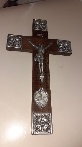 Cruz De Madera Con Cristo E Imagen De Virgen De Fatima