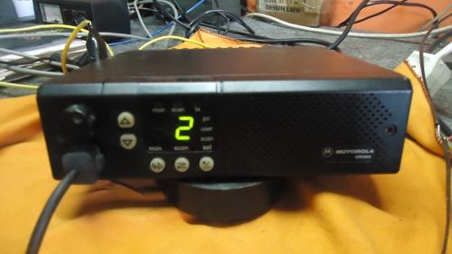 Radio Motorola Radius Gm300 Vhf  Con Ptt