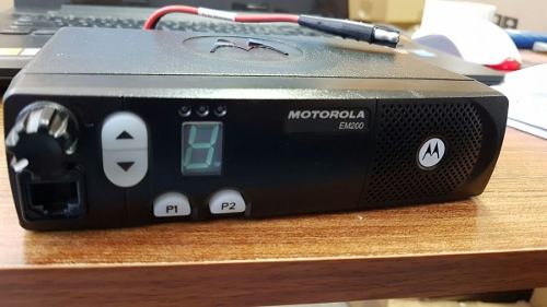Radio Motorola Uhf Emw Rango  Con Ptt (micro)