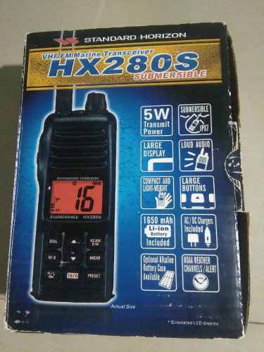 Radio Portátil Banda Marina Hx280