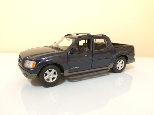 Ford Explorer Sport Trac Escala 1/25