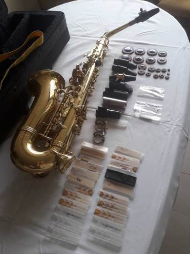 Saxofon Contralto As700 Prelude Conn-selmer