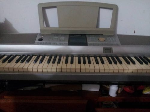 Teclado Yamaha Grand Portable Dgx-305