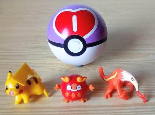 Pokebolas Pokemon Set De 3 Pokemones Y 1 Pokebola