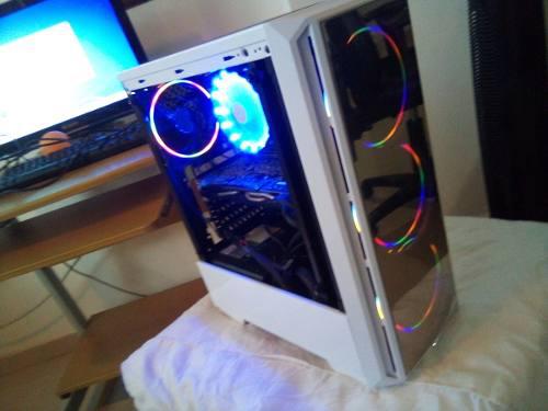 Case Gamer De Acrílico Completamente Nuevo En Su Caja.