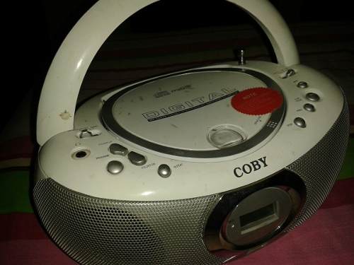 Reproductor De Cd Portatil Y Am/fm Radio Coby