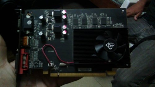 Tarjeta De Vídeo Amd Radeon Hd  De 2gb.