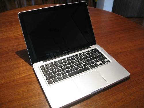 Apple Macbook Pro A. Intel Core I5. 4gb, 13.3
