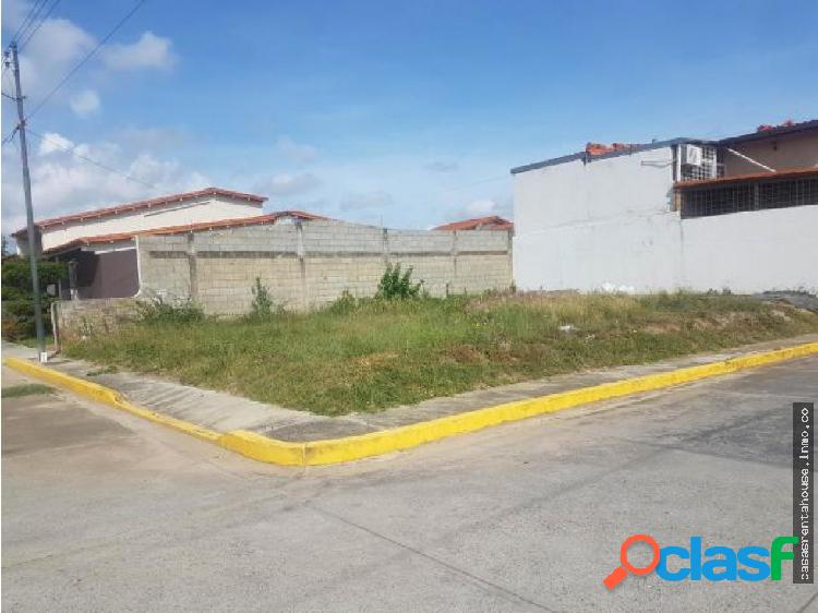 SE VENDE PARCELA DE TERRENO Ribereña 19-18030