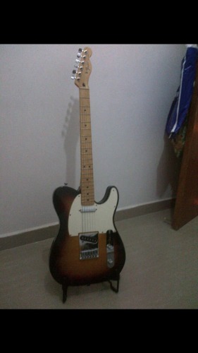 Guitarra Fender Telecaster Estandar.