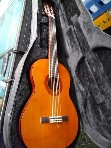 Guitarra Yahama C40