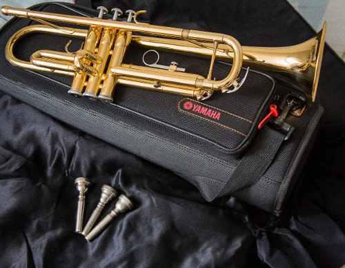 Trompeta Yamaha Ytr-3335 En Si Bemol