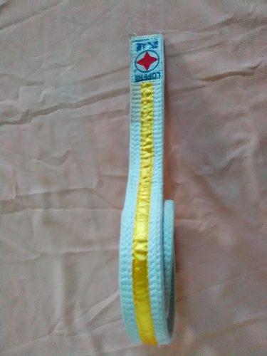 Cinturon Para Karate Blanco Con Amarillo