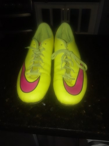 Zapatos Nike Tacos Para Fútbol Mercurial ($40)