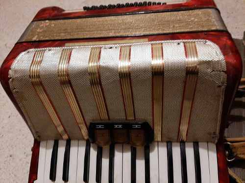 Acordeon Hohner Student 40 Usado Original Con Maleta Afinado