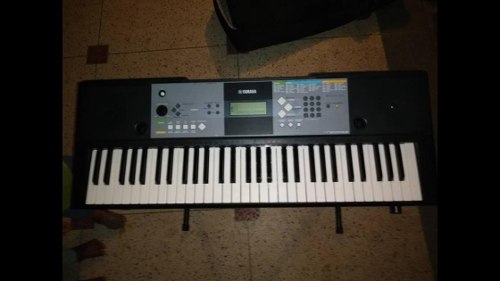 Teclado Yamaha Modelo 233