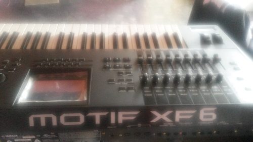 Teclado Yamaha Motif Xf6