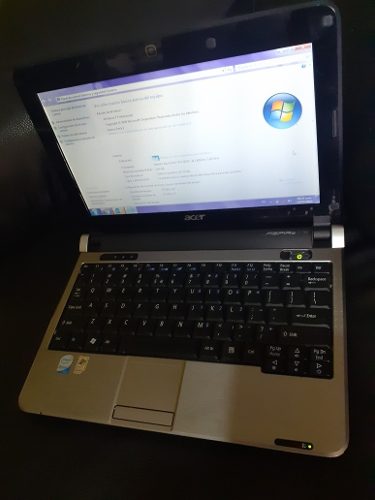 Mini Laptop Acer Aspire One Kav10