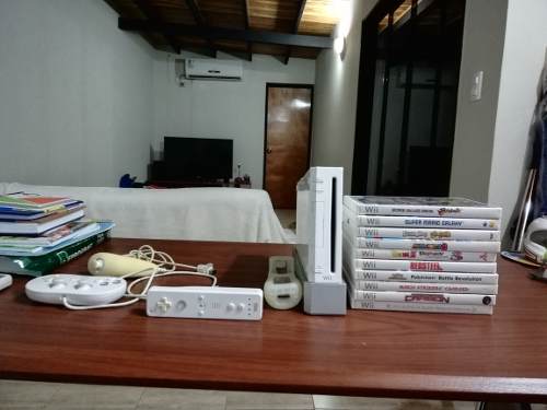 Nintendo Wii Con Juegos Y Accesorios