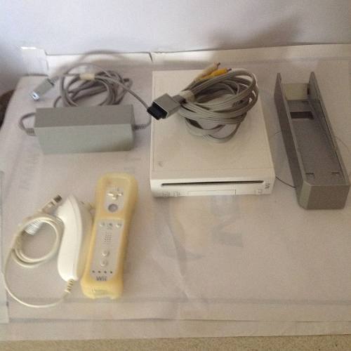 Nintendo Wii (original) (15 Dll$$)
