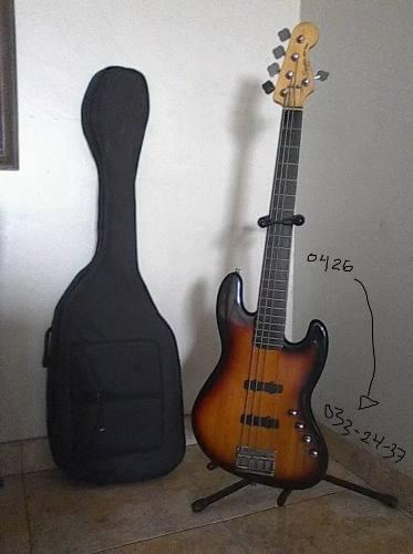 Bajo Fender 5 Cuerdas