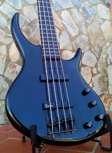 Bajo Tobias Toby Standard Iv