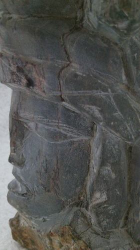 Escultura Pieza Trabajada En Piedra Medidas 24,5 X 9,5 Cm