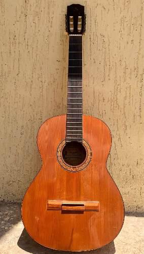 Guitarra Acústica Alhambra