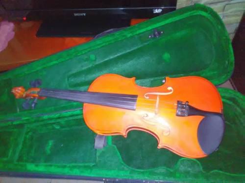 Violin Cremona 4/4 + Metronomo-afinador (regalo)