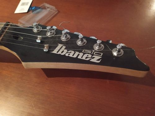 Guitarra Eléctrica Ibanez N427 + Amplificador Roland +