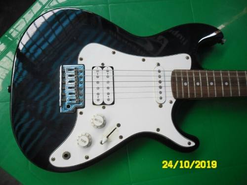 Guitarra Eléctrica Stratocaster Phil Pro