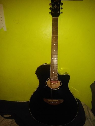 Guitarra Yamaha Apx 500